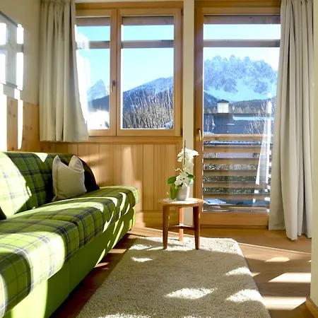 Intica Apartmanhotel