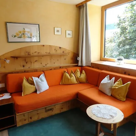 Intica Apartmanhotel 3*