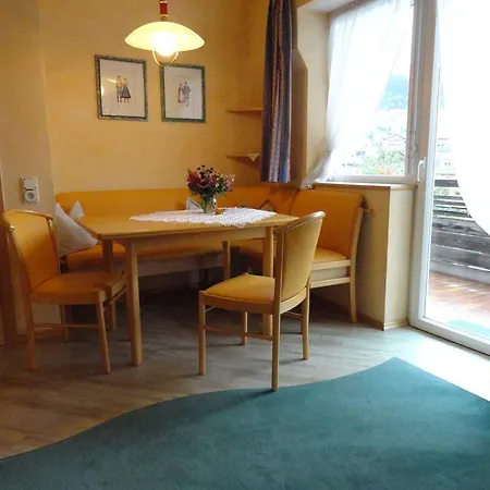Intica Apartmanhotel 3*