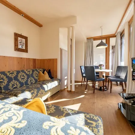 Aparthotel Intica