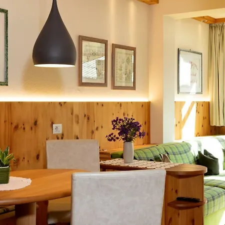 Aparthotel Intica San Candido