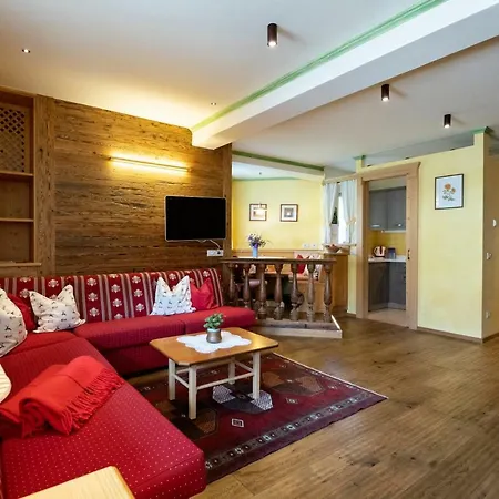 Intica Aparthotel