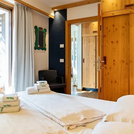 Intica Apartmanhotel 3*